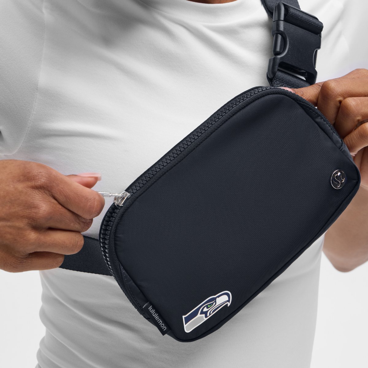 LULULEMON SEATTLE SEAHAWKS EVERYWHERE BELT BAG